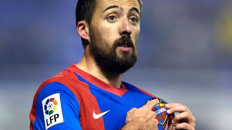 “Πόρτα” από Λεβάντε σε Ολυμπιακό για Μοράλες