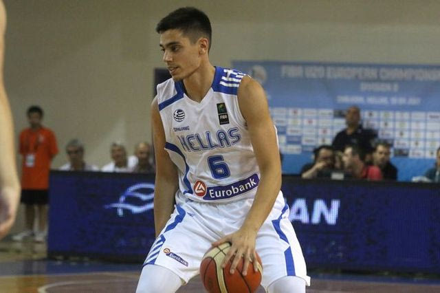 Προβάρει τα “ασπρόμαυρα” ο Κόνιαρης