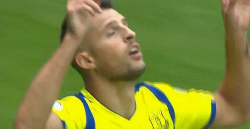 Χάθηκε η μπάλα στο γκολ του Μιραλάς!