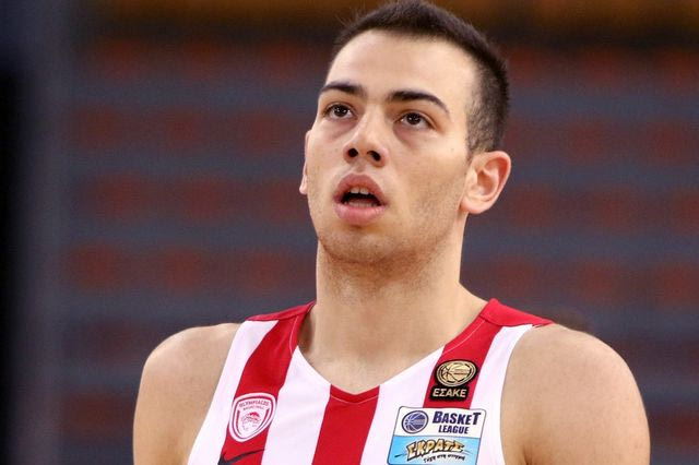 Πρόβλημα με Μουράτο, ενσωματώνεται ο Μαραγκός