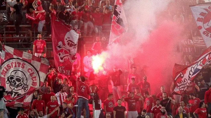 Οπαδοί στου Ρέντη: “Θα σας κάνουμε ελέγχους τα βράδια”