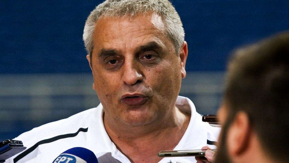 Πεδουλάκης: “Σκεπτόμενο μπάσκετ παίζει το Γκόλντεν Στέιτ”