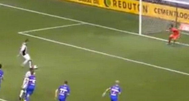 Γκαντέμης: Έχασε δύο πέναλτι σε ένα λεπτό