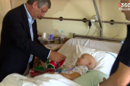 Ο Σάντος σκόρπισε γέλιο σε παιδιά με καρκίνο