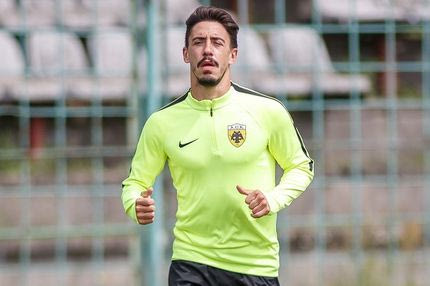 Πρόβλημα με Σιμόες, επέστρεψε ο Αραβίδης