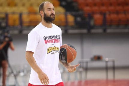 Στο Μέτσοβο ο πλήρης Ολυμπιακός