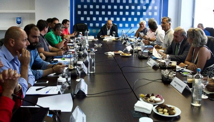 Πήρε… παράταση ο πρόεδρος, “ακέφαλη” η Super League