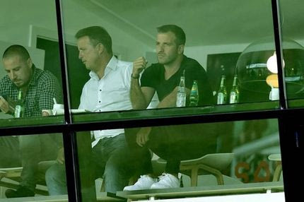 Βλέπει Μίντιλαντ – Μπρόντμπι ο Φαν ντερ Φάαρτ