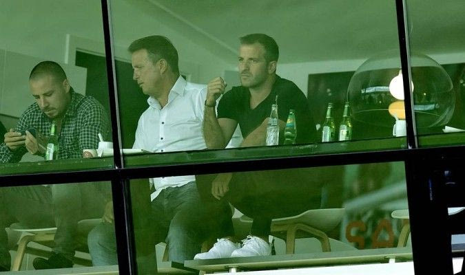 Βλέπει Μίντιλαντ – Μπρόντμπι ο Φαν ντερ Φάαρτ