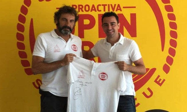 Ο Τσάβι δωρίζει το γιοτ του για τους πρόσφυγες
