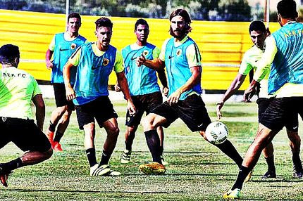 Πέφτουν… κορμιά στα Σπάτα