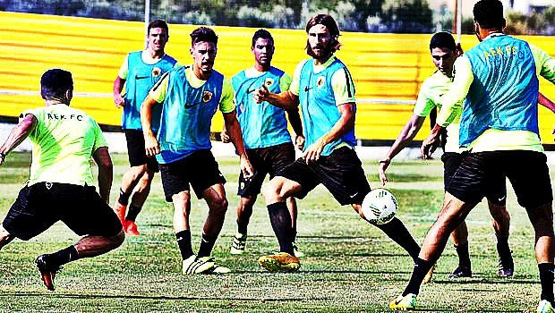 Πέφτουν… κορμιά στα Σπάτα