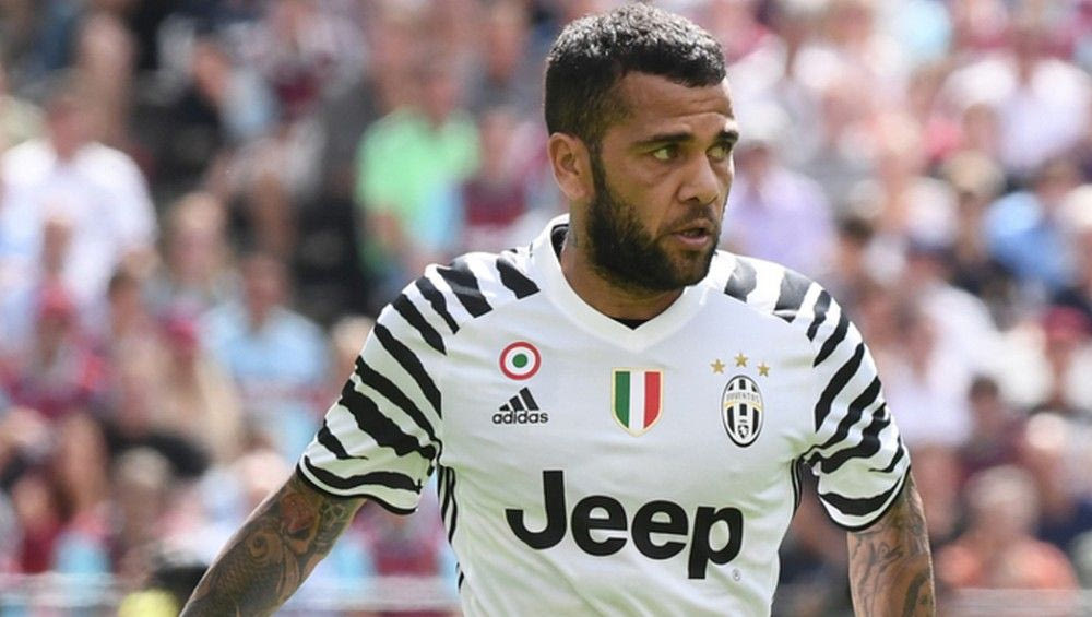 “Ξεμάτιασαν” τον Άλβες: Πρώτο γκολ μετά από τρία χρόνια!