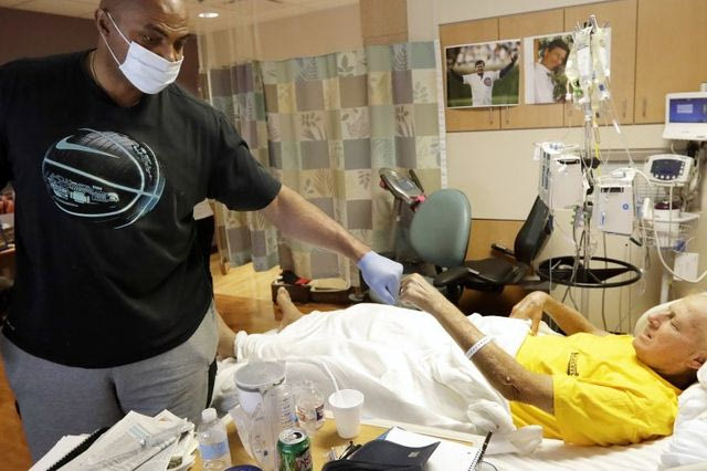 Στο πλευρό του Σάγκερ και ο Μπάρκλεϊ παρά τις ενστάσεις των γιατρών