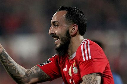 Η Μπενφίκα γιορτάζει το… μούσι του Μήτρογλου