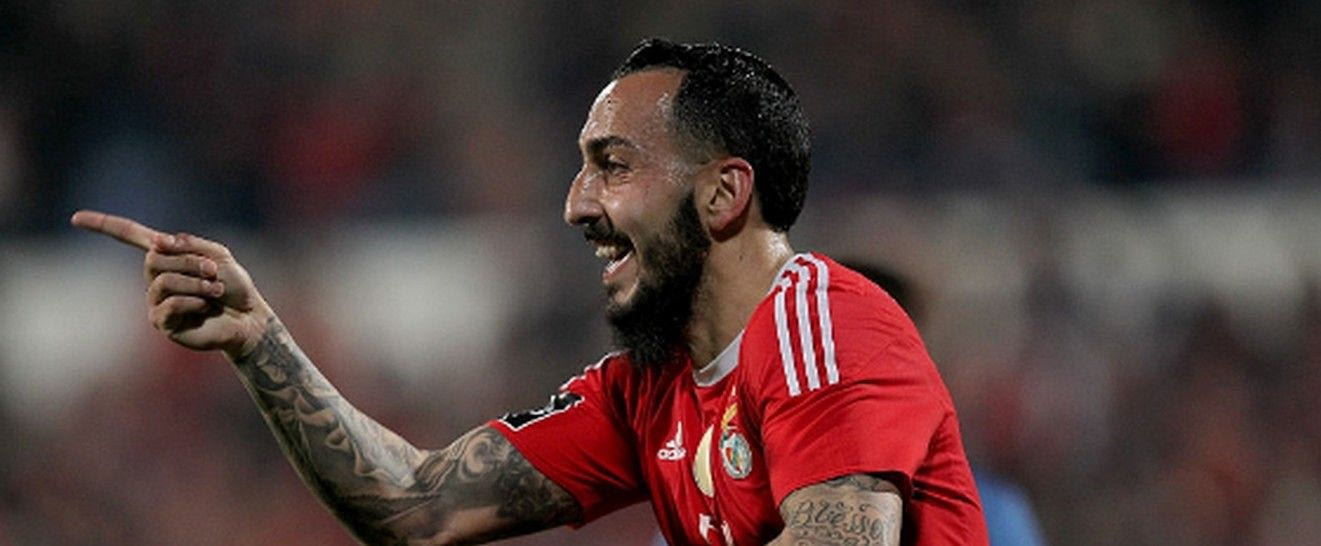 Η Μπενφίκα γιορτάζει το… μούσι του Μήτρογλου