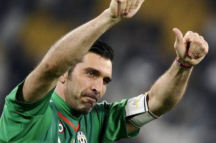 Υπόκλιση σε Μπουφόν από τον… Φρανσουά Ολάντ!