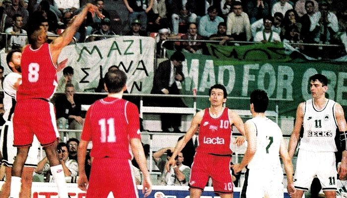 “Κοίτα, ρε συ, το παλικάρι κλαίει”