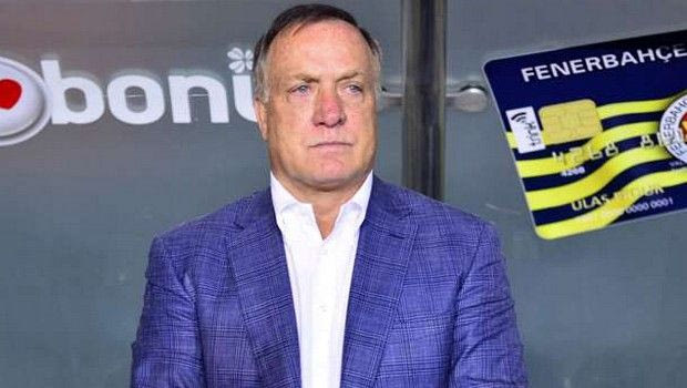 “Καρφιά” Άντβοκαατ για Περέιρα