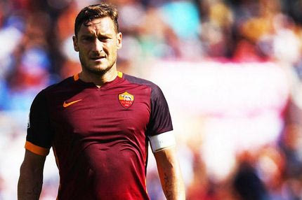 Σπάει τα κοντέρ: Ο Τότι θέλει να συνεχίσει το ποδόσφαιρο!