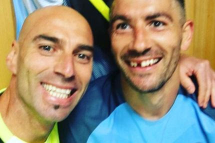 Έχασε το δόντι του στο ντέρμπι ο Κολάροφ!