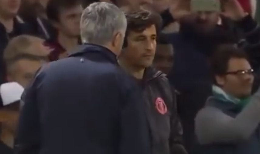 Το λάθος του βοηθού της Γιουνάιτεντ που εξόργισε τον Μουρίνιο