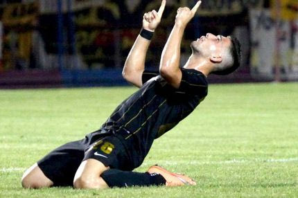 To πρώτο “κιτρινόμαυρο” τούβλο του Μπακασέτα