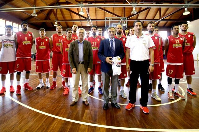 Τίμησαν τη μνήμη της: Με πένθος η φανέλα του Ολυμπιακού