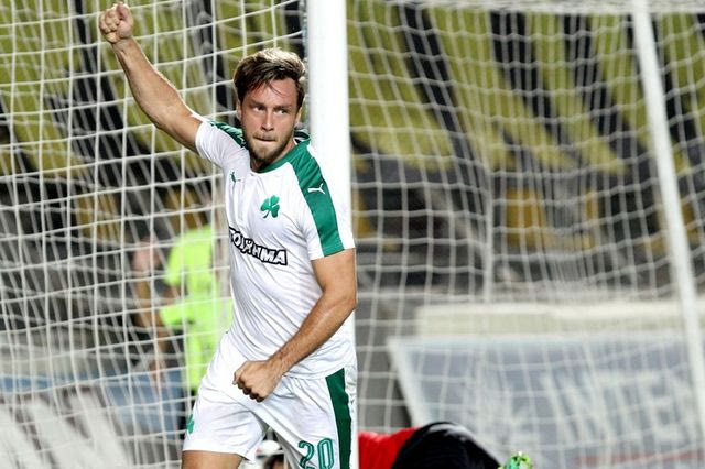 Ο Ρινάλντι πήρε τ’ όπλο του!