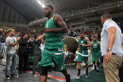 Ολα τα νέα αστέρια με τη νέα φανέλα του Παναθηναϊκού