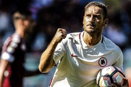 Μυθικός Τότι: αποθεώθηκε από τους οπαδούς της Τορίνο