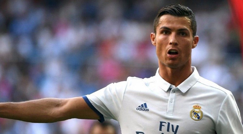 Ρονάλντο: “Τσάβι, πού παίζεις και πόσες Χρυσές Μπάλες έχεις;”