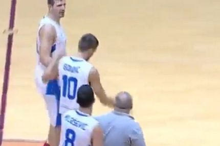 Ο Τελέτοβιτς λίγο έλειψε ν’ αρπάξει τον Μούσα που έβαλε τα κλάματα