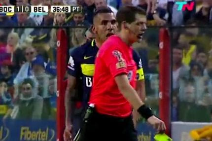 Έβρισε την αδερφή διαιτητή ο Τέβες