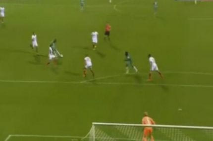 Ξεκίνησε από το κέντρο και σκόραρε με σουτάρα