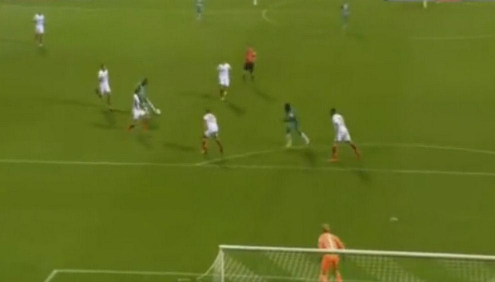 Ξεκίνησε από το κέντρο και σκόραρε με σουτάρα