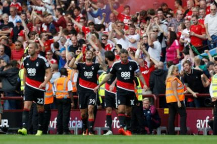 “Κάρφωσε” την Άστον Βίλα ο Βέλλιος