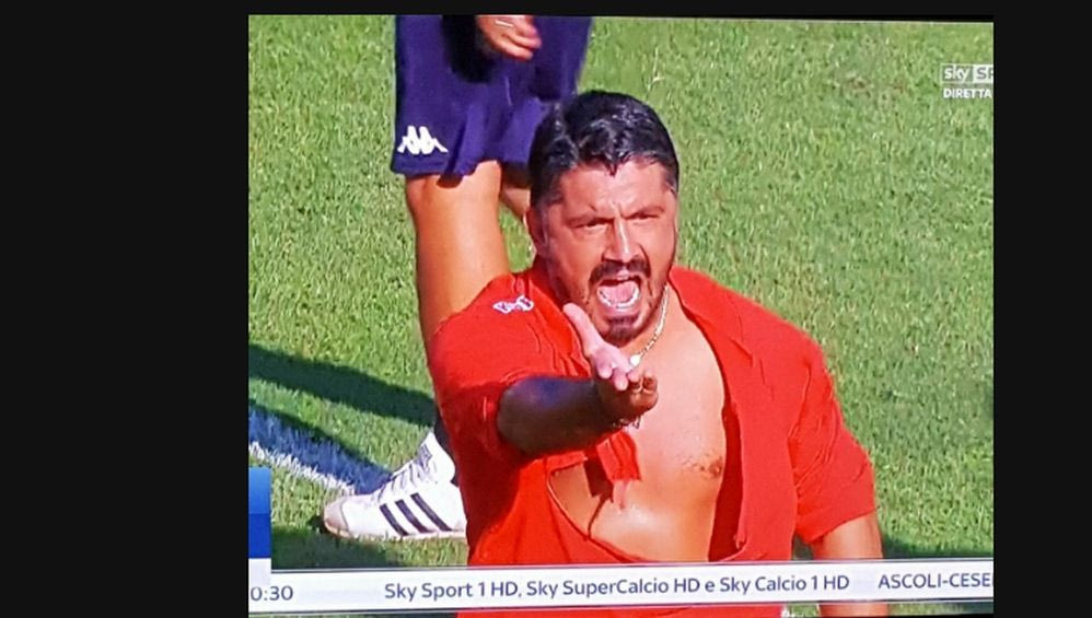 Λατρεία για Γκατούζο: Του έσκισαν την μπλούζα!