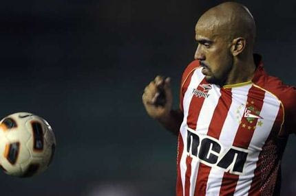 Ο συνταξιούχος Βερόν σκοράρει ακόμα!