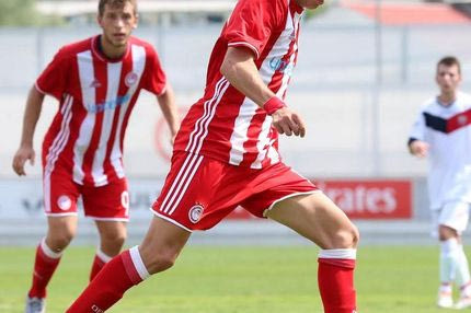 Πρόλαβε τους μάνατζερ και “έδεσε” τον Βρουσάι ο Ολυμπιακός