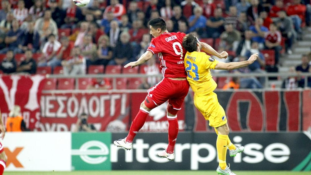 Tα είπαν στο twitter Ολυμπιακός και ΑΠΟΕΛ!