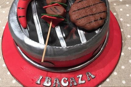 Επική τούρτα… μπάρμπεκιου στoν Ιμπαγάσα