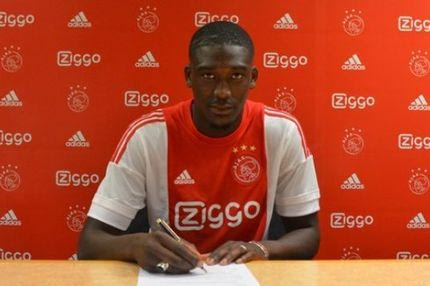 Δανεικός στον Άγιαξ ο Σανόγκο