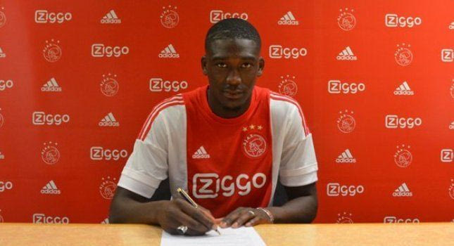 Δανεικός στον Άγιαξ ο Σανόγκο