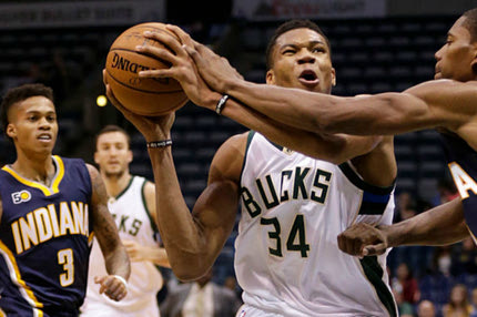 Αγρίεψε ο Αντετοκούνμπο και… τελείωσε τους Πέισερς