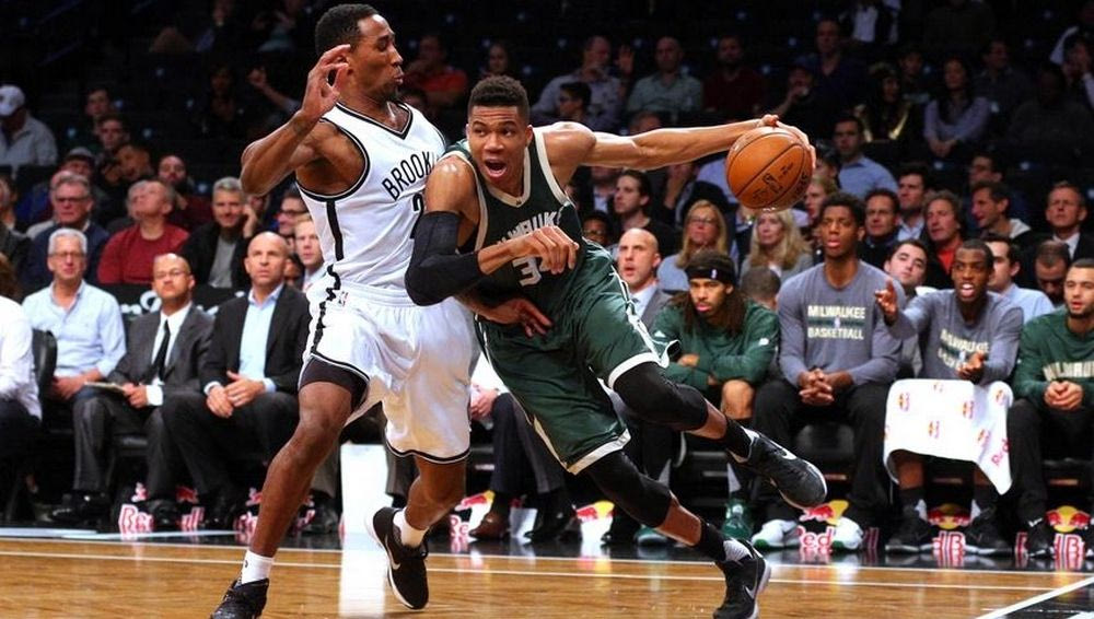 Το σόου του Giannis με τους Nets