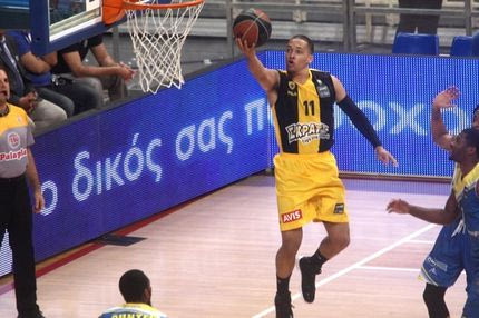 Ξέχασε να αφήσει το… γκάζι η ΑΕΚ