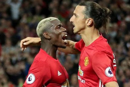 Ο Πογκμπά πάνω από τον Ίμπρα στις… φανέλες!