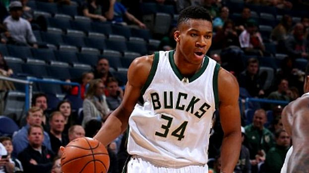 Πάλευε μόνος του o Αντετοκούνμπο, φοβερά πράγματα από Γουέστμπρουκ