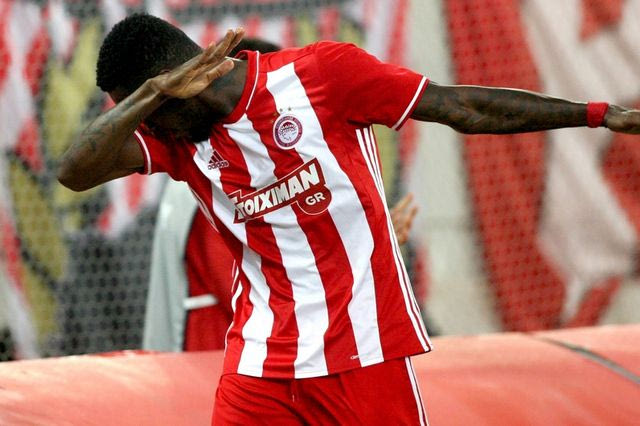 Μπράουν Ιντέγε: Περνάει καλά κι αυτό βγαίνει προς τα έξω